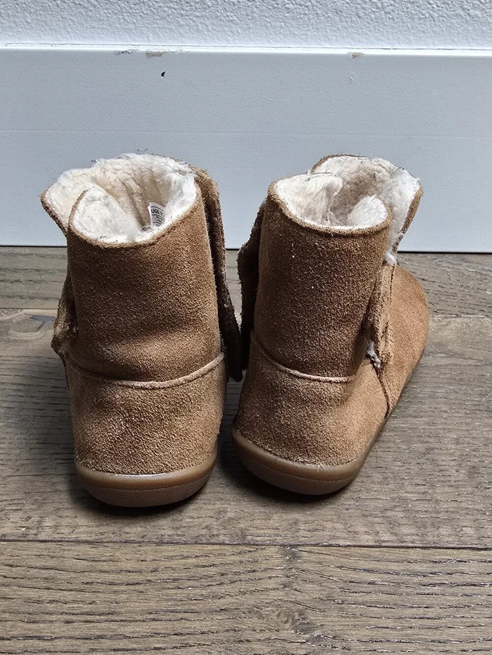 Ugg Keelan II Velcro Fur Lined Boot in Chestnut 10C